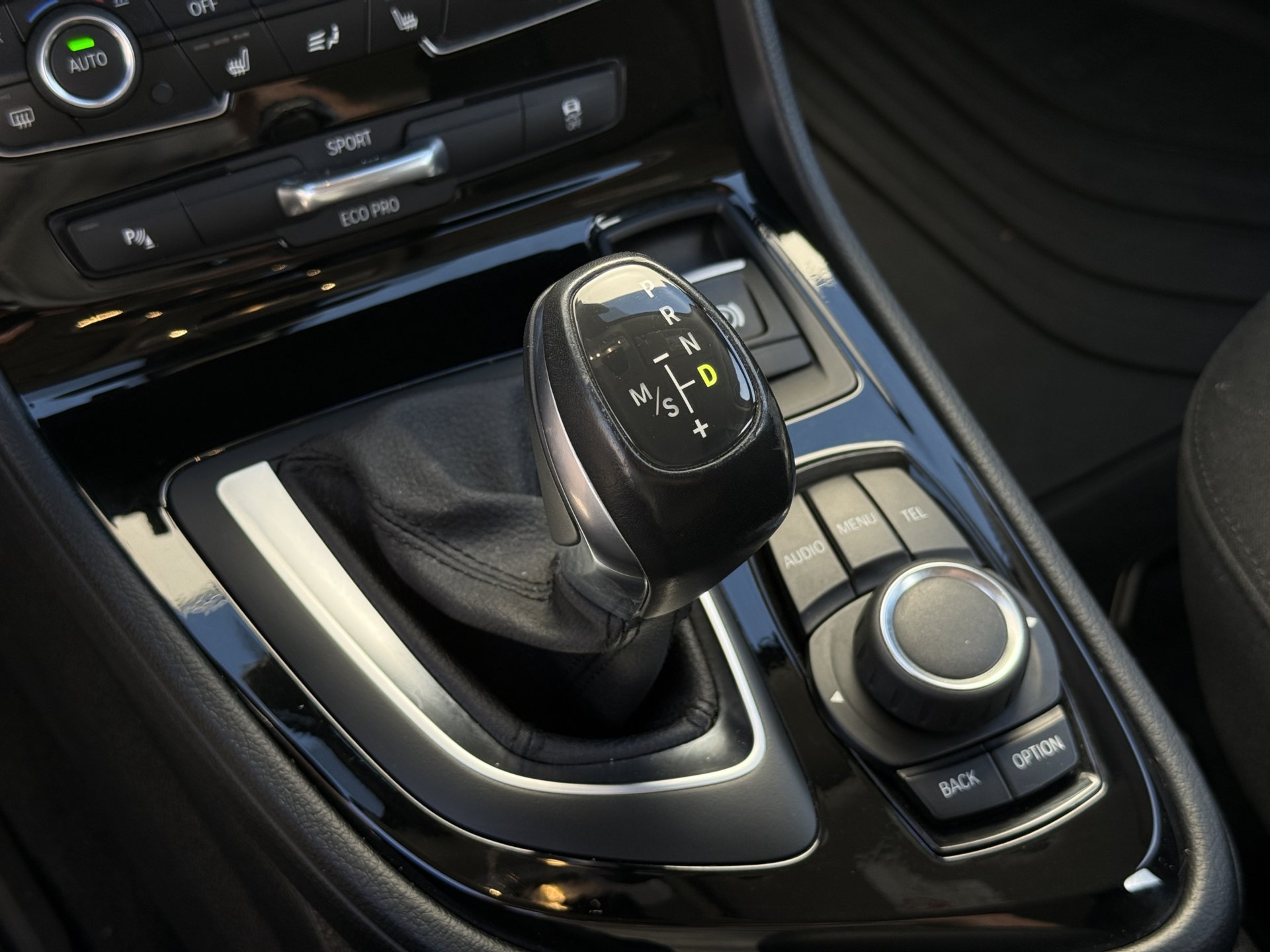 BMW Seria 2 Advantage — zdjęcie