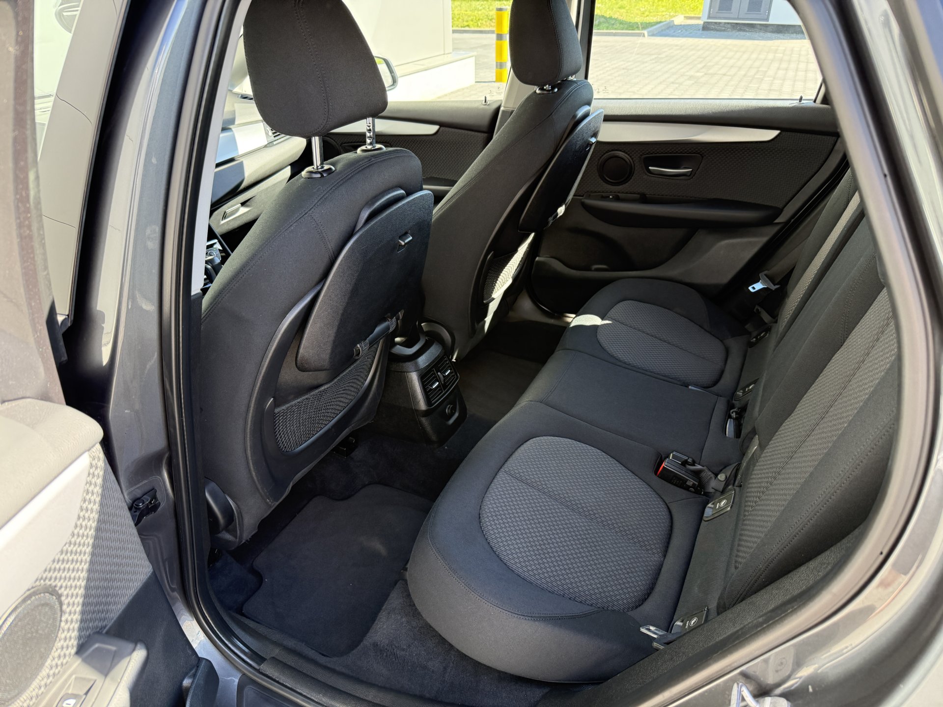 BMW Seria 2 Advantage — zdjęcie