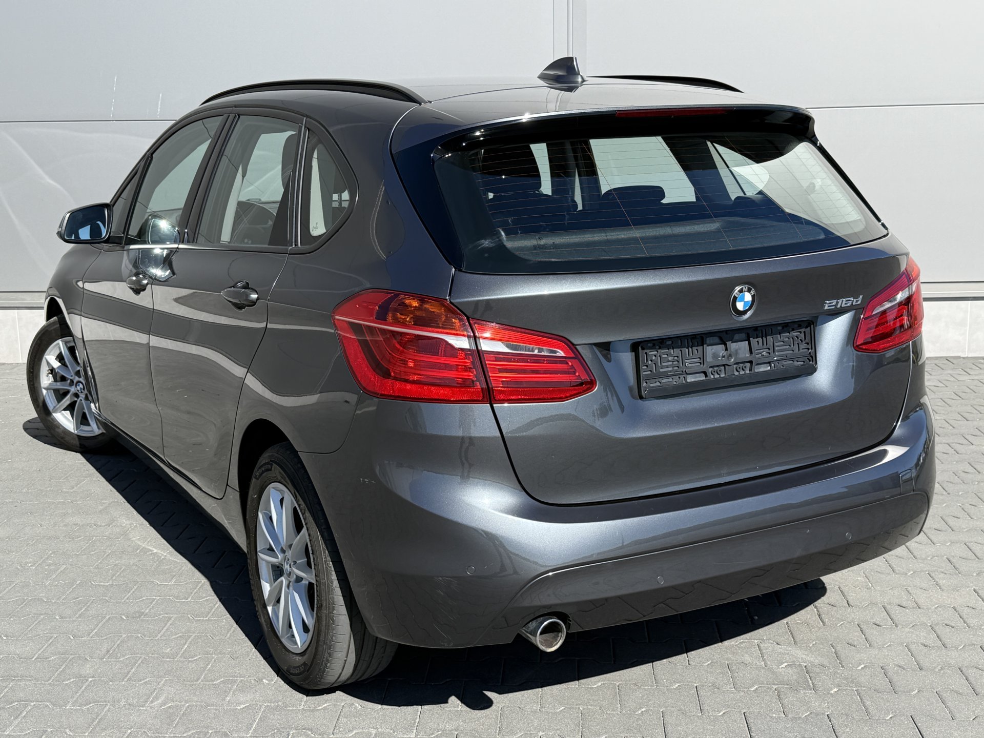 BMW Seria 2 Advantage — zdjęcie