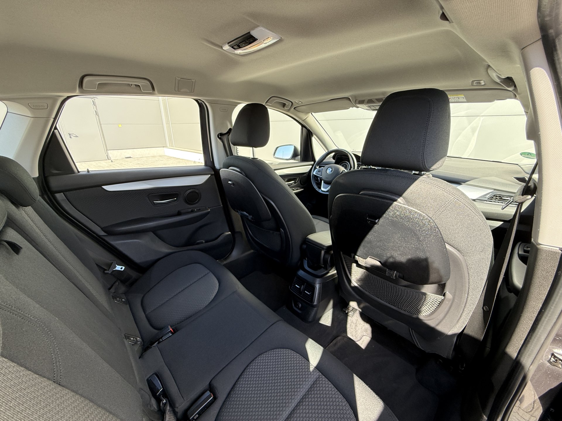 BMW Seria 2 Advantage — zdjęcie