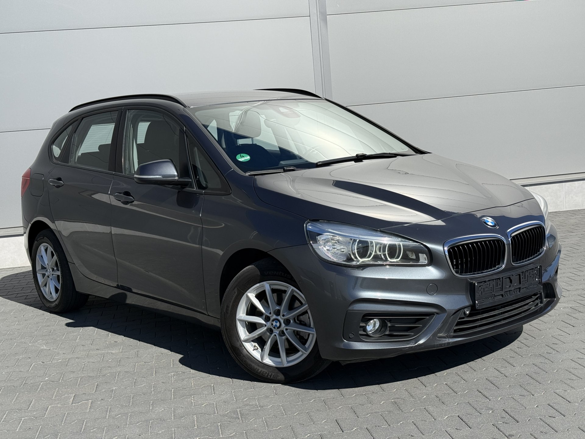 BMW Seria 2 Advantage — zdjęcie