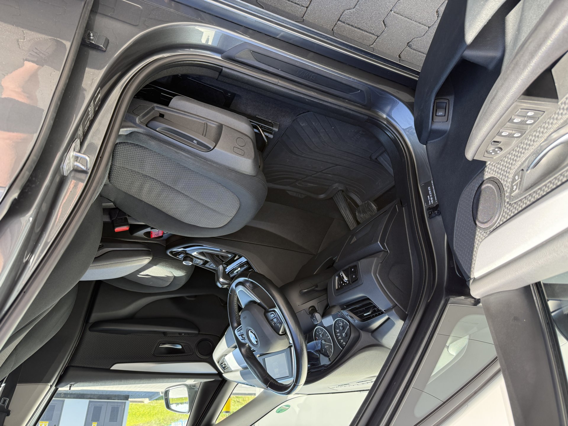 BMW Seria 2 Advantage — zdjęcie