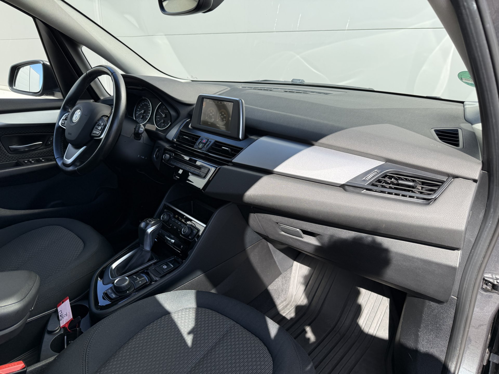 BMW Seria 2 Advantage — zdjęcie