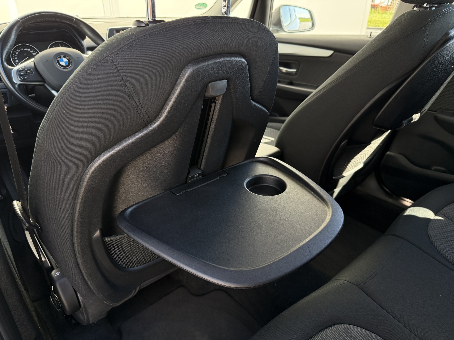 BMW Seria 2 Advantage — zdjęcie