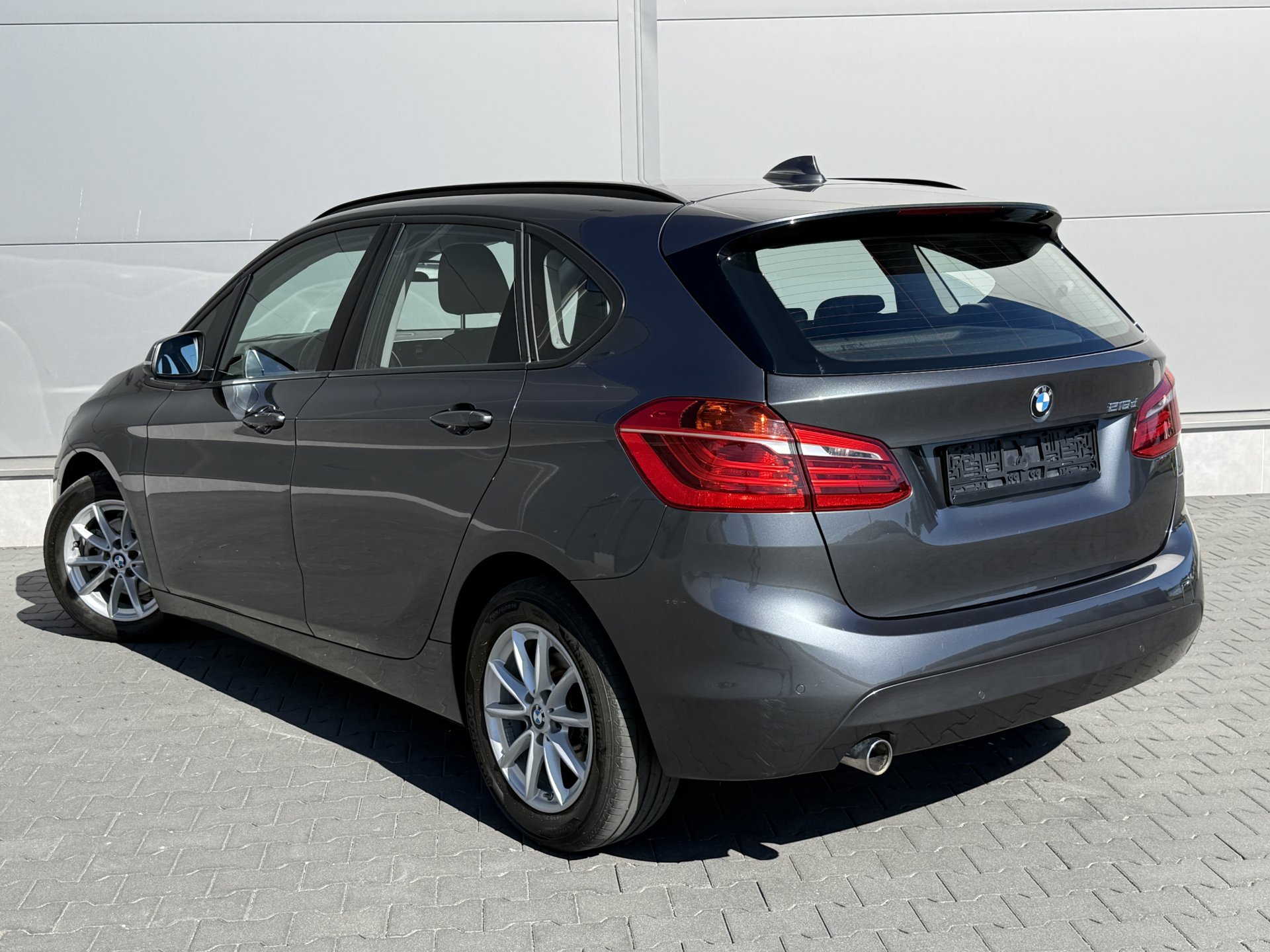 BMW Seria 2 Advantage — zdjęcie