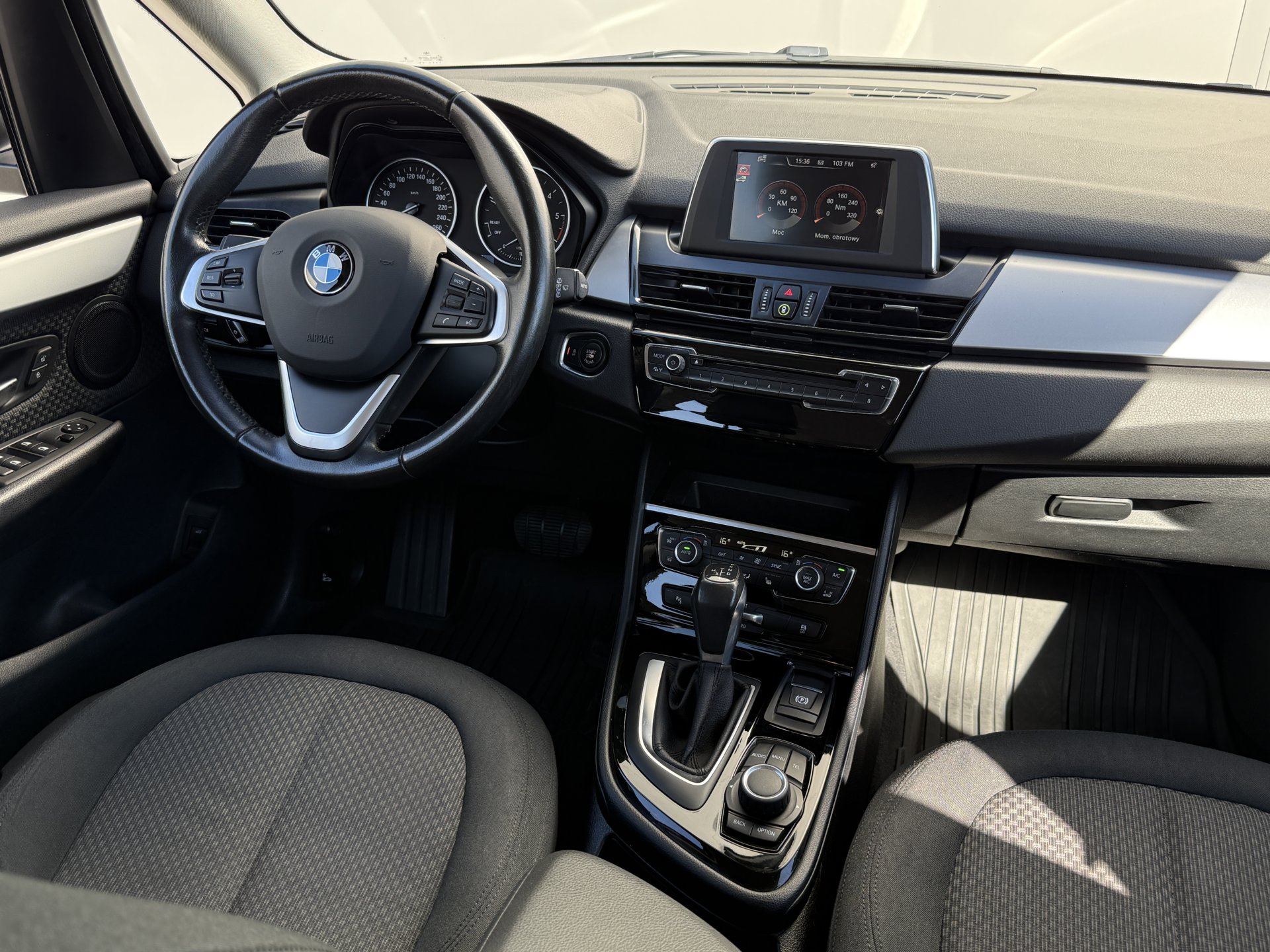 BMW Seria 2 Advantage — zdjęcie