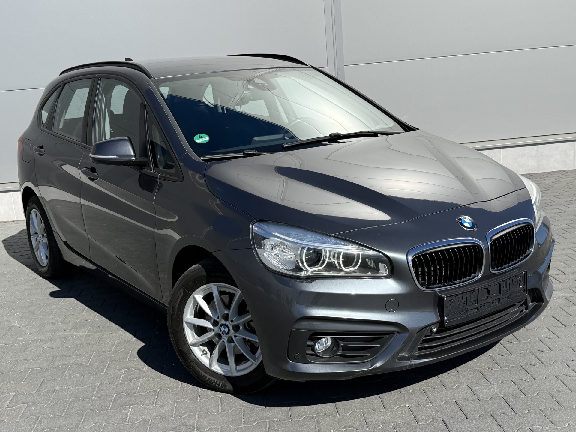BMW Seria 2 Advantage — zdjęcie