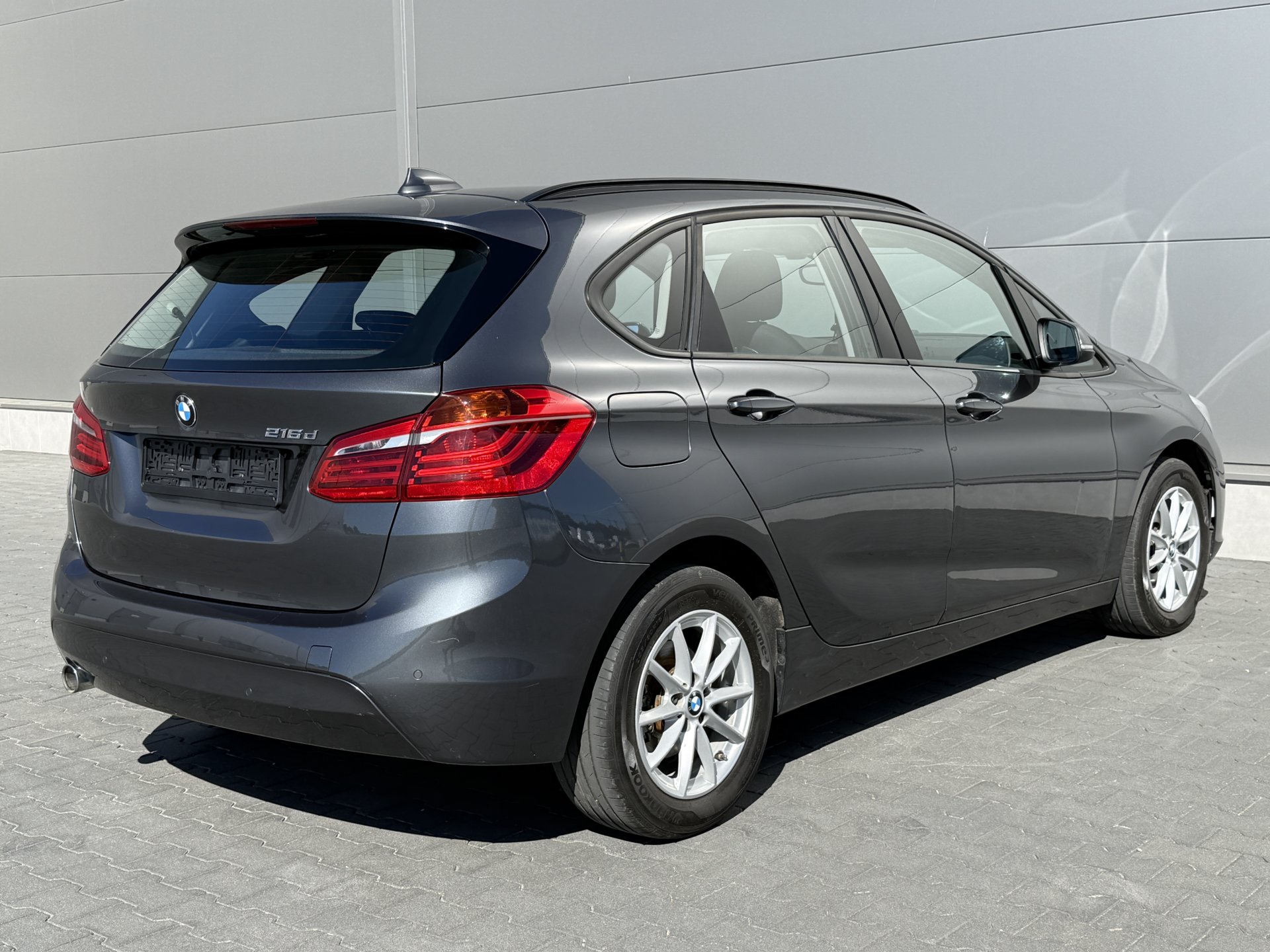 BMW Seria 2 Advantage — zdjęcie