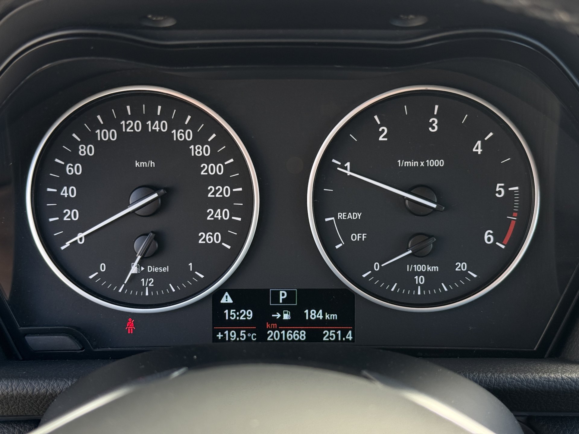 BMW Seria 2 Advantage — zdjęcie