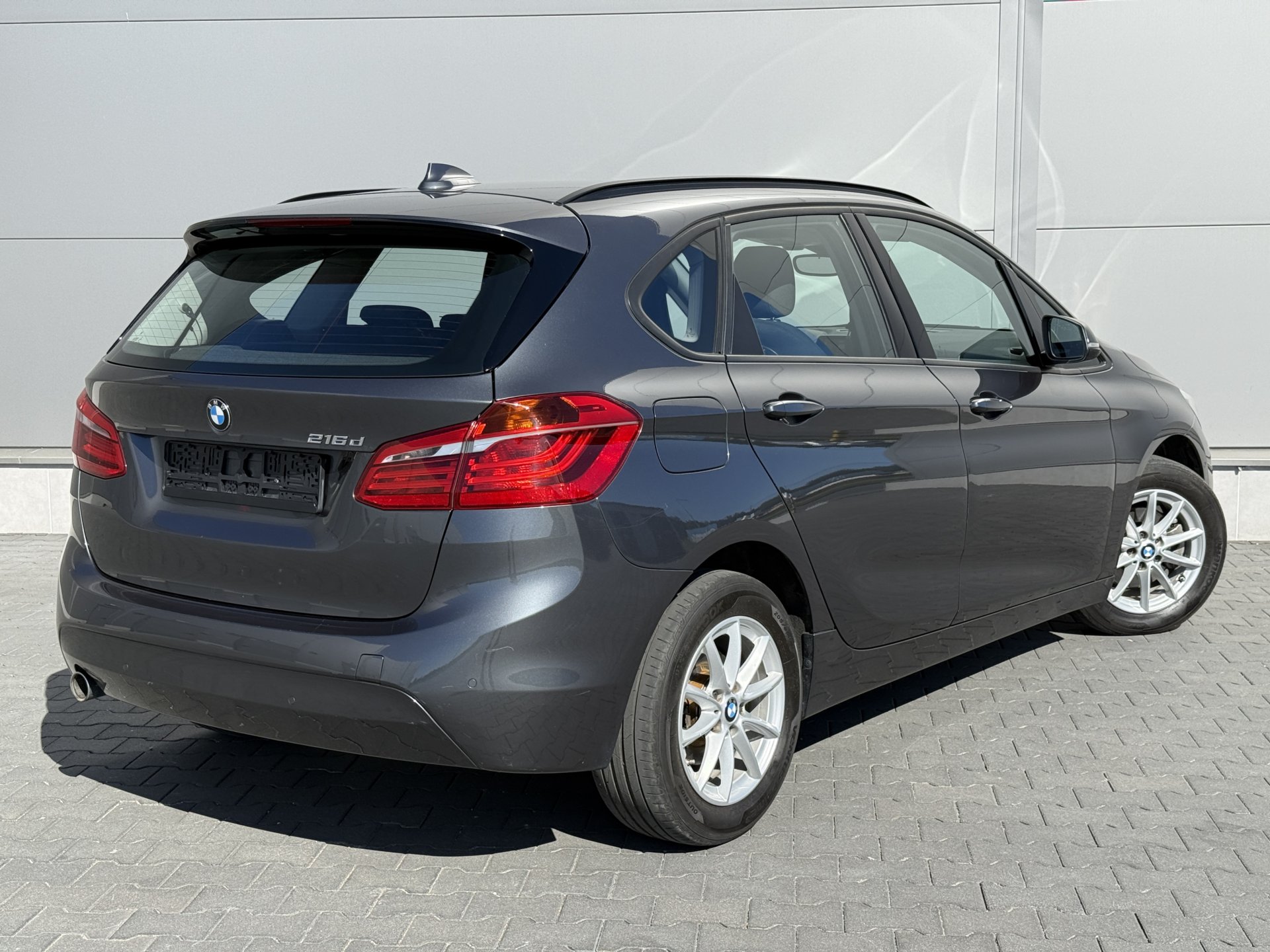 BMW Seria 2 Advantage — zdjęcie