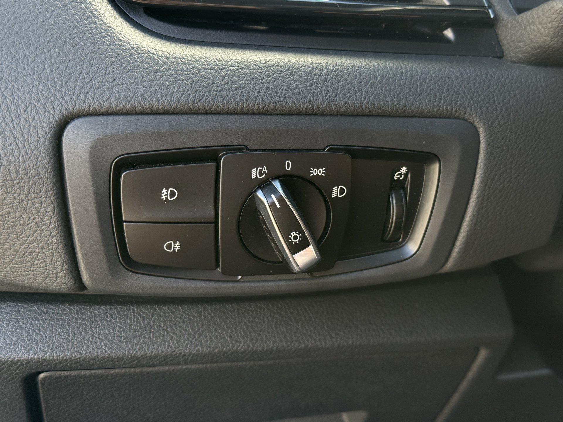 BMW Seria 2 Advantage — zdjęcie