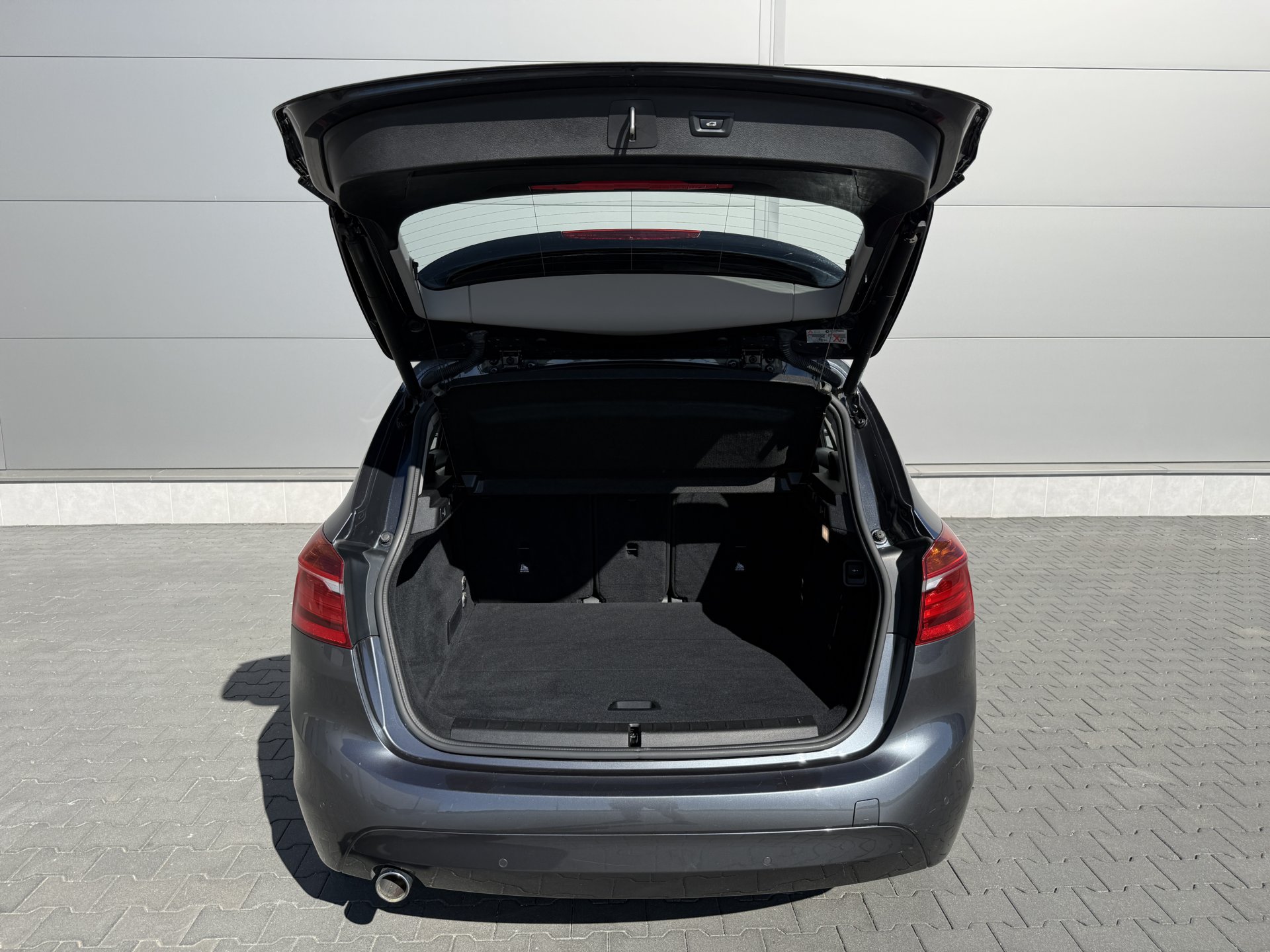 BMW Seria 2 Advantage — zdjęcie