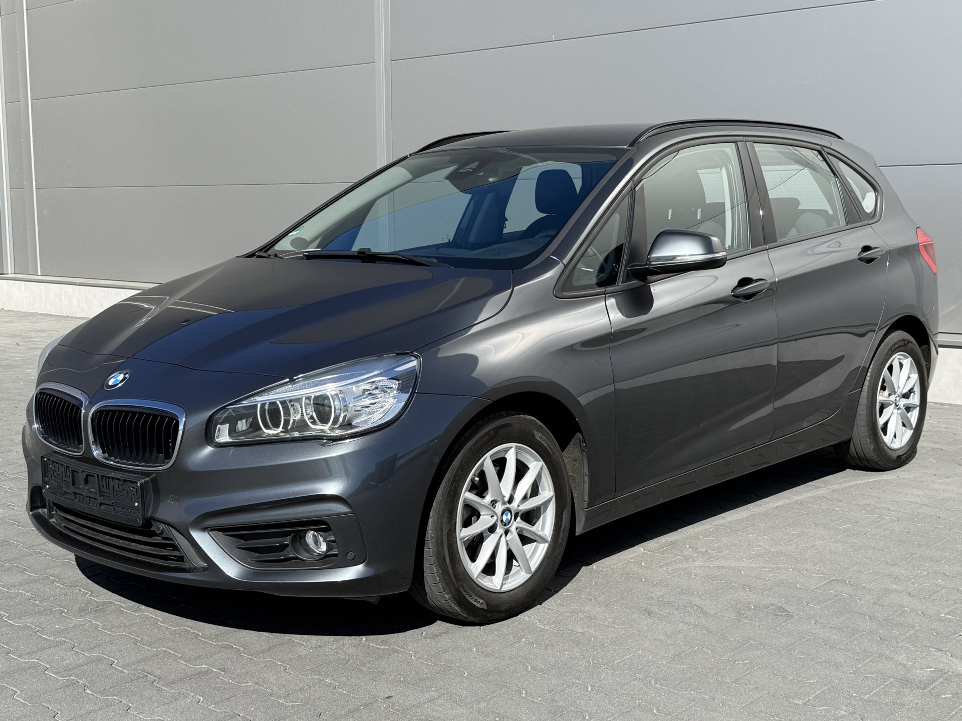 BMW Seria 2 Advantage — zdjęcie