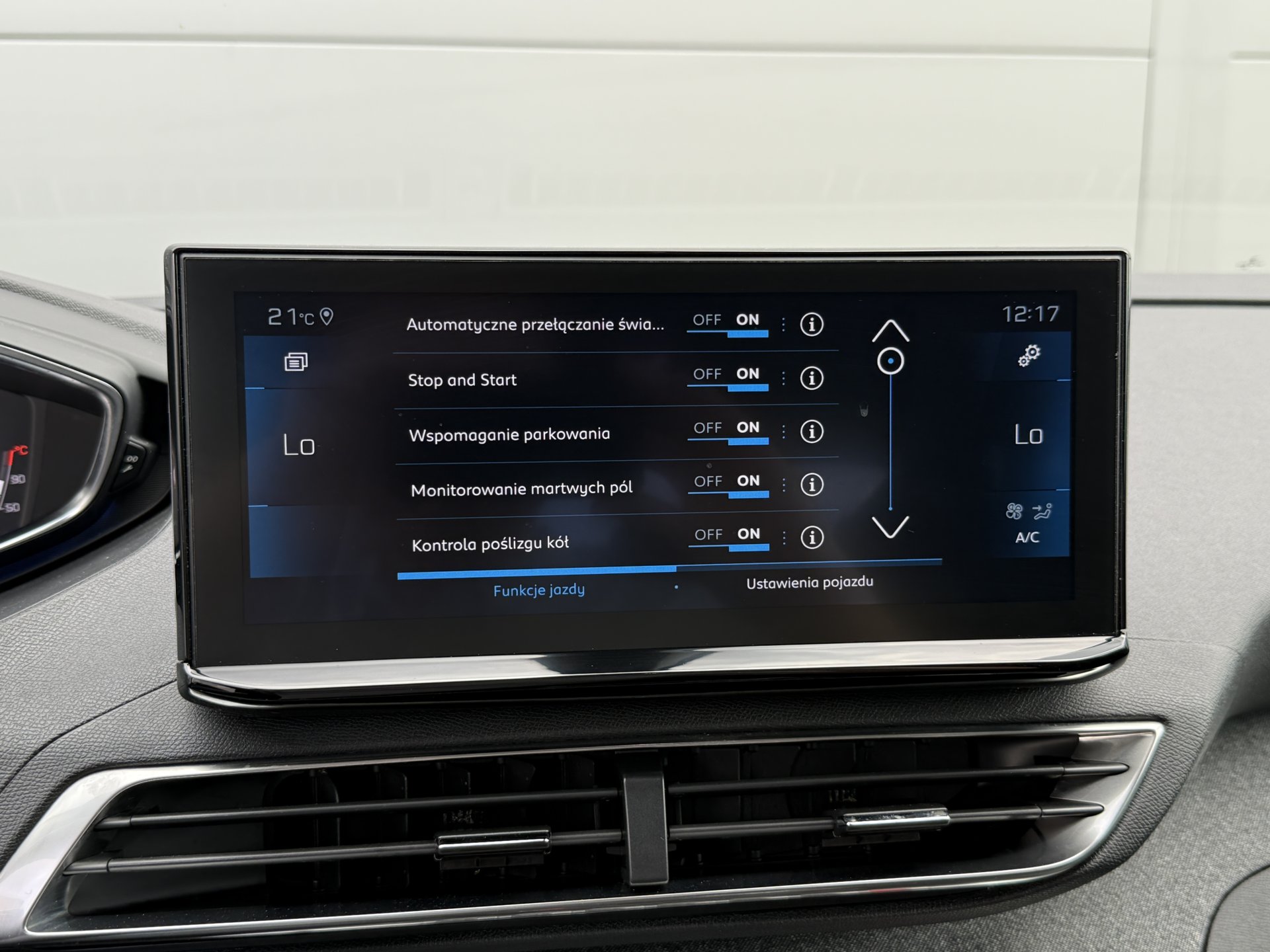 Peugeot 3008 1.5 BlueHDi 130 Allure Pack — zdjęcie